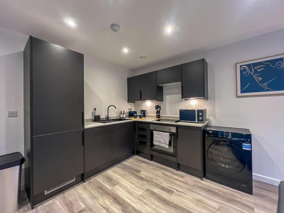 Orange Rentals-High Spec, Midnight Suite, Sleeps 4-Pets Welcome! Liverpool Exteriér fotografie