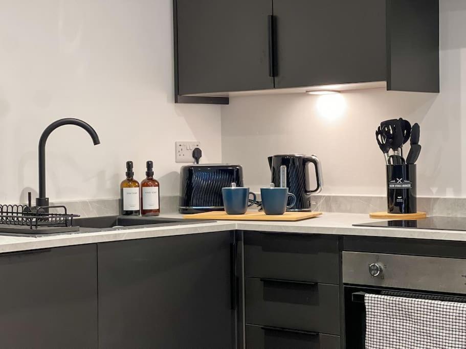 Orange Rentals-High Spec, Midnight Suite, Sleeps 4-Pets Welcome! Liverpool Exteriér fotografie
